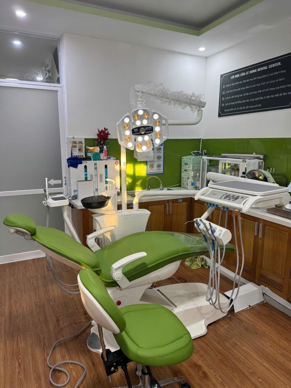 Lắp đặt và bàn giao thành công hệ thống ghế máy nha khoa tại thành phố biển Vũng Tàu